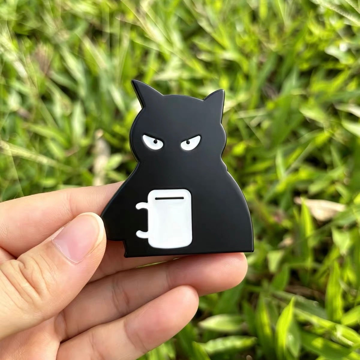 3D metal black cat car decal with a cute cat drinking coffee design, 5.5 x 5 cm funny emblem sticker for car body or window