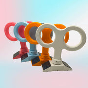 Solar-Powered Wind-Up Key Car Roof Decoration | Cute Spinning Accessory for Cars & EVs