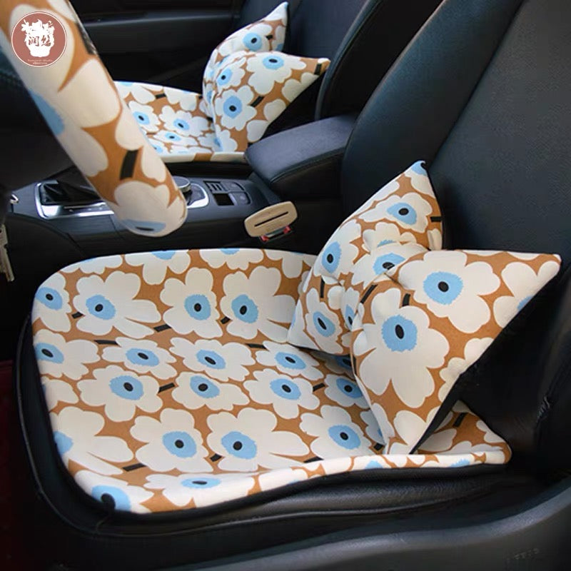 Scandinavian Floral Car Accessories Set